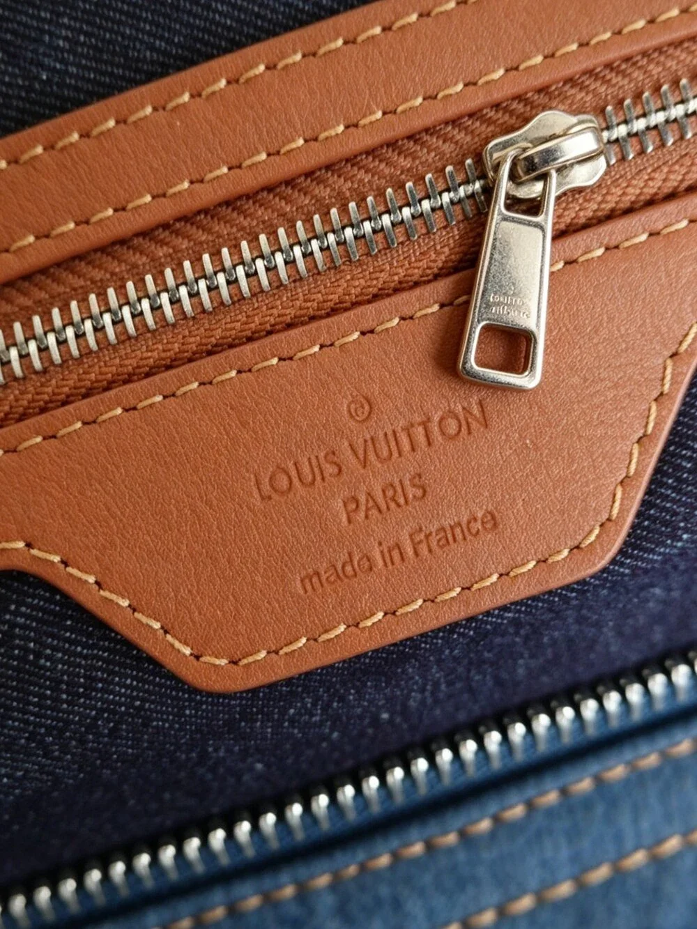 Louis Vuitton Keepall Bandoulière 50 Taurillon Blue